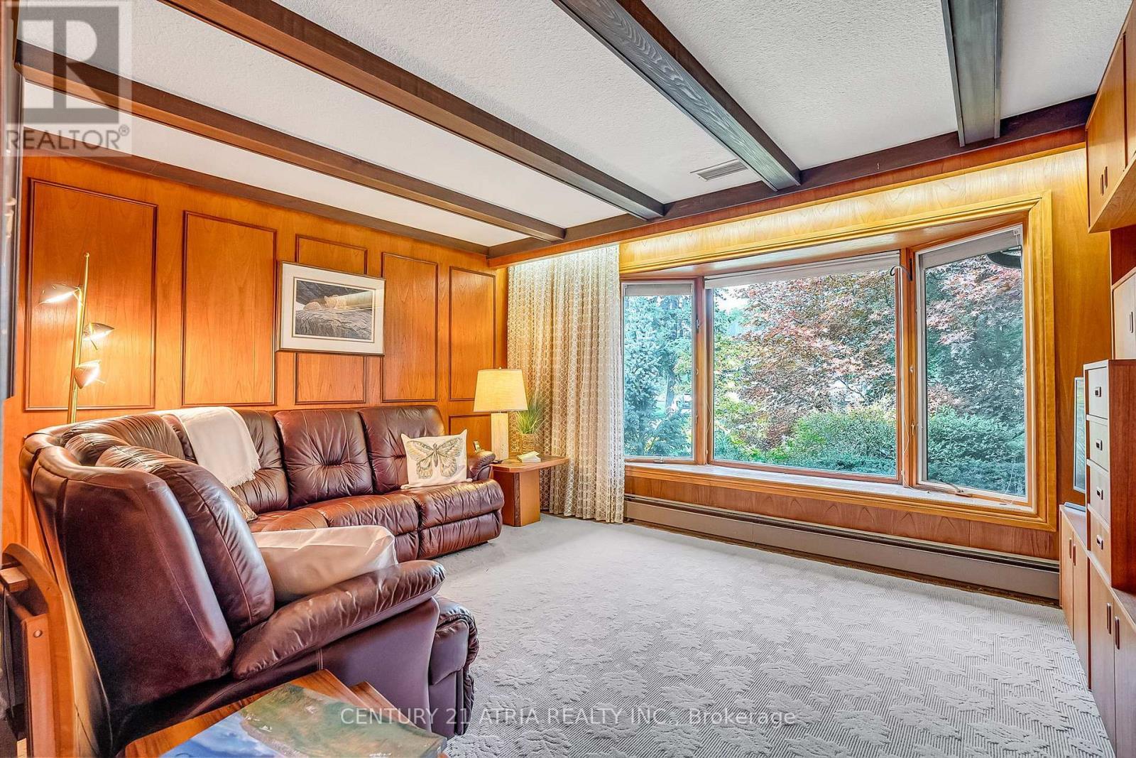 56 Cachet Parkway, Markham, ON - Indoor Photo Showing Living Room