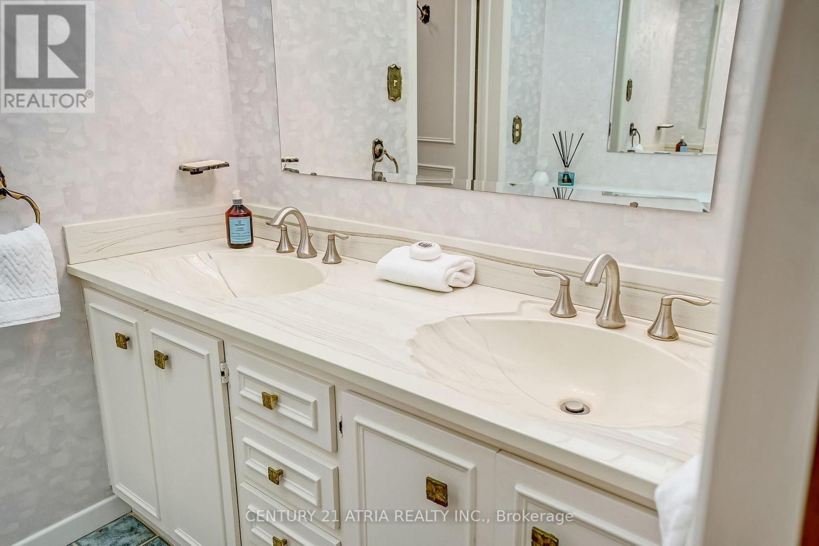 56 Cachet Parkway, Markham, ON - Indoor Photo Showing Bathroom