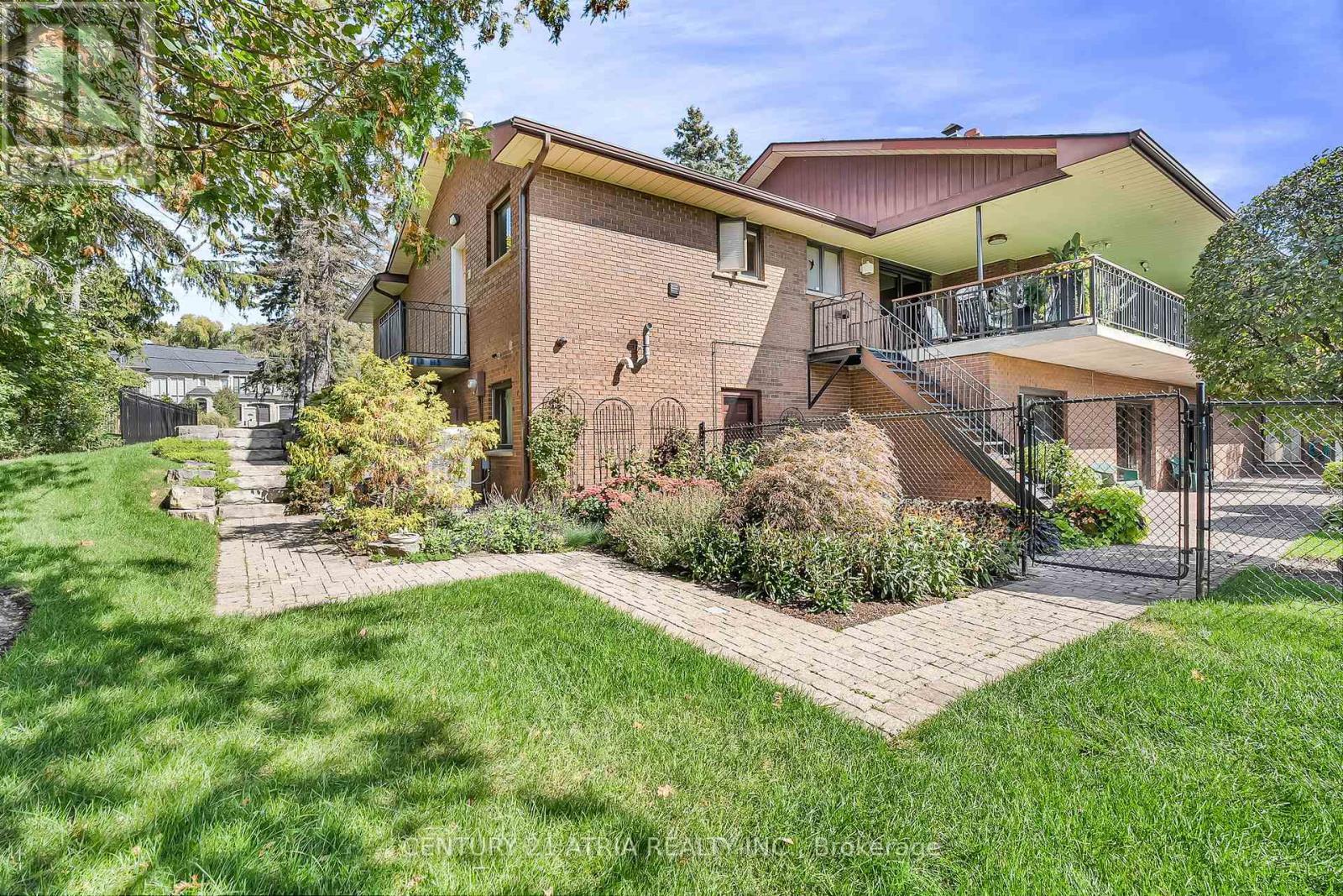 56 Cachet Parkway, Markham, ON - Outdoor