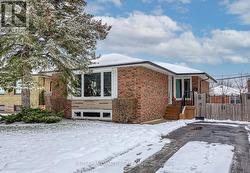 7 CHOPIN AVENUE Toronto, ON M1K 2W3