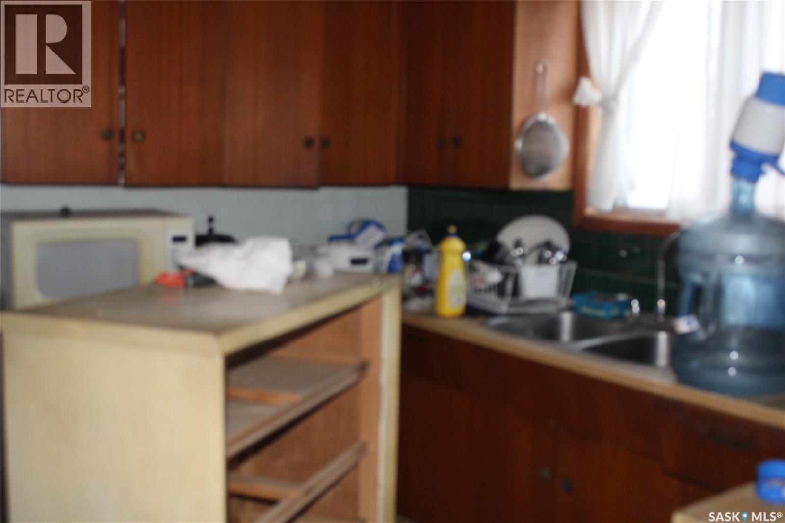 Rm Of Cana Acreage, Cana Rm No. 214, SK - Indoor Photo Showing Kitchen With Double Sink
