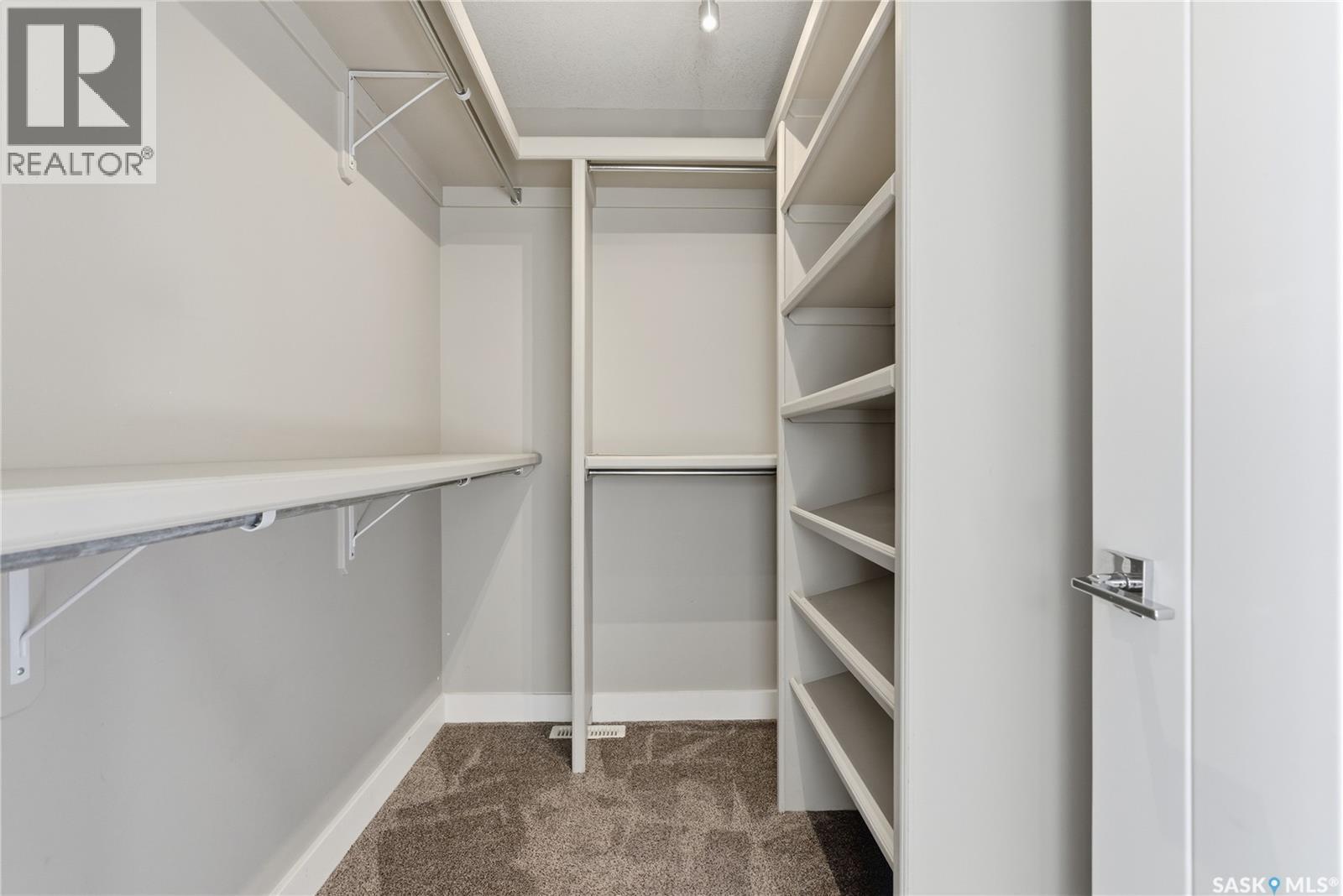 567 Kloppenburg Crescent, Saskatoon, SK - Indoor With Storage