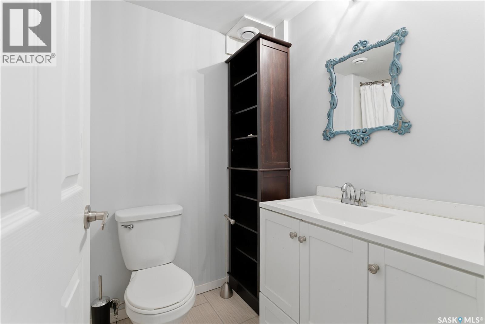 567 Kloppenburg Crescent, Saskatoon, SK - Indoor Photo Showing Bathroom