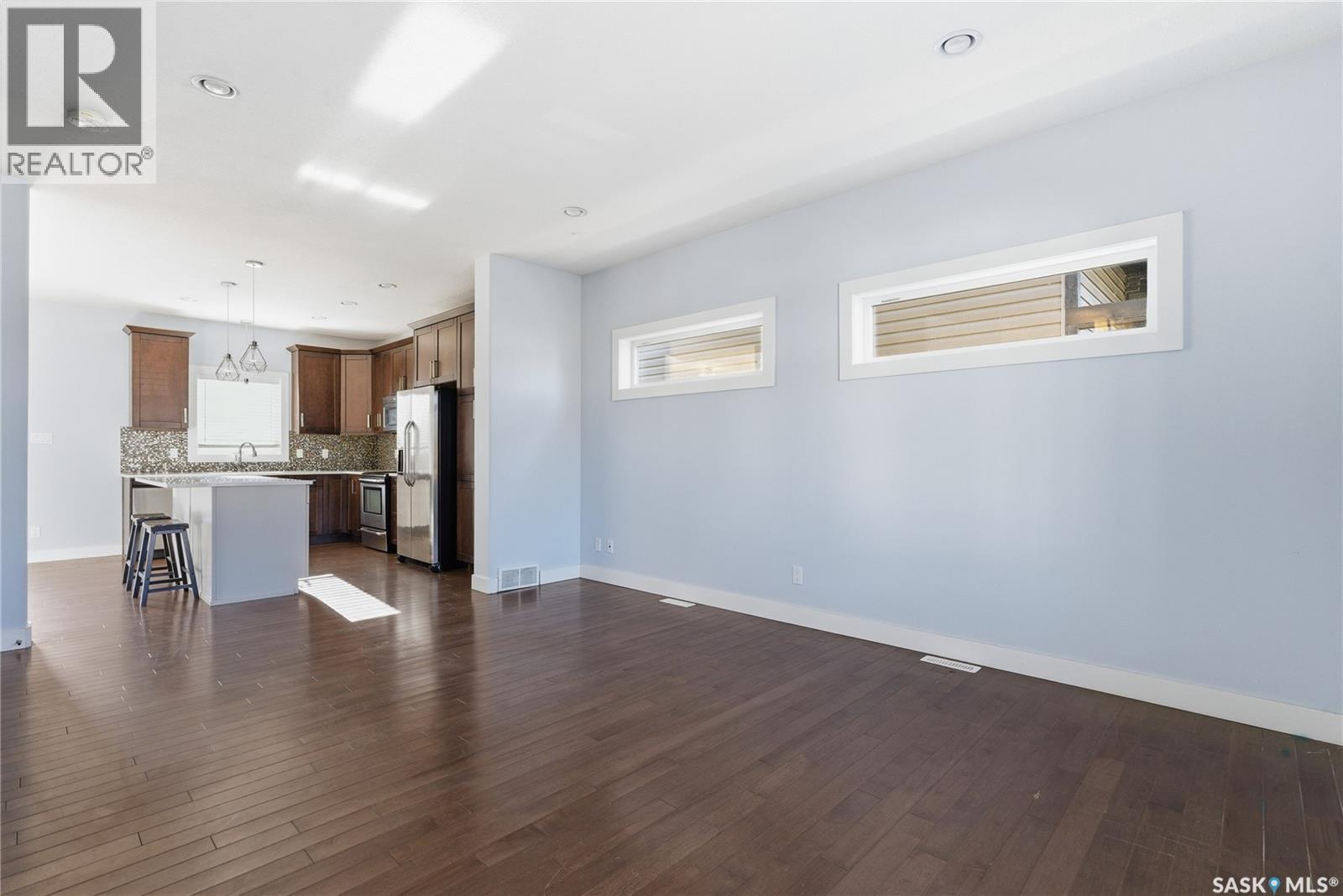 567 Kloppenburg Crescent, Saskatoon, SK - Indoor Photo Showing Kitchen