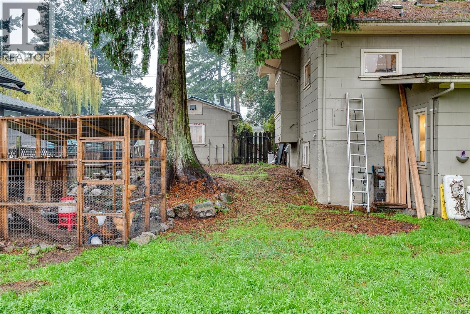1986 Estevan Rd, Nanaimo, BC - Outdoor