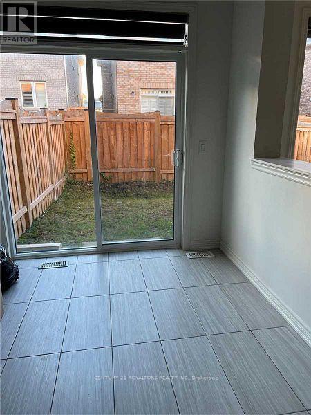 12 Foliage Drive, Brampton, ON - Photo Showing Other Room