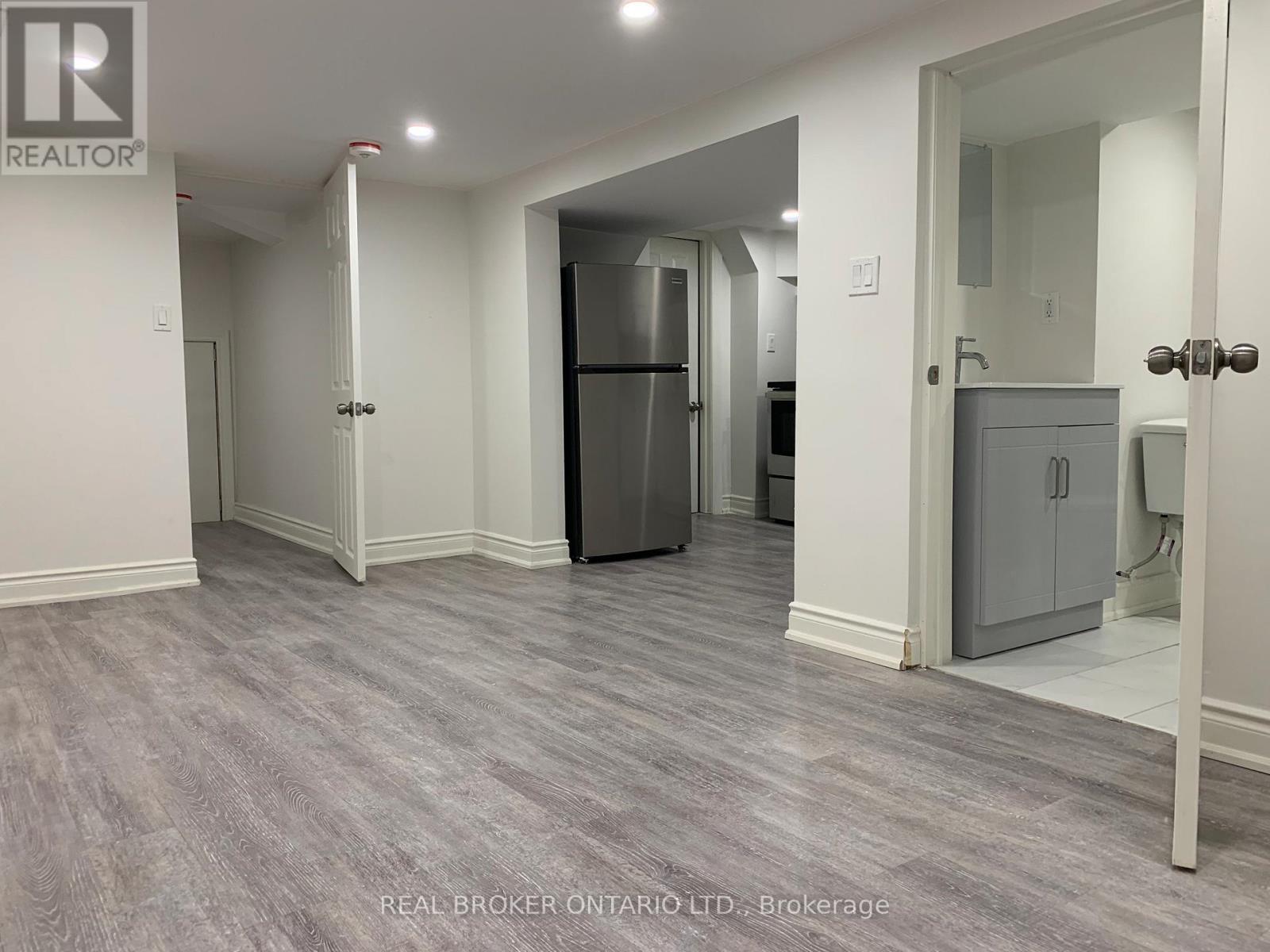 Bsmt - 12 Villa Road, Toronto, ON - Indoor Photo Showing Other Room