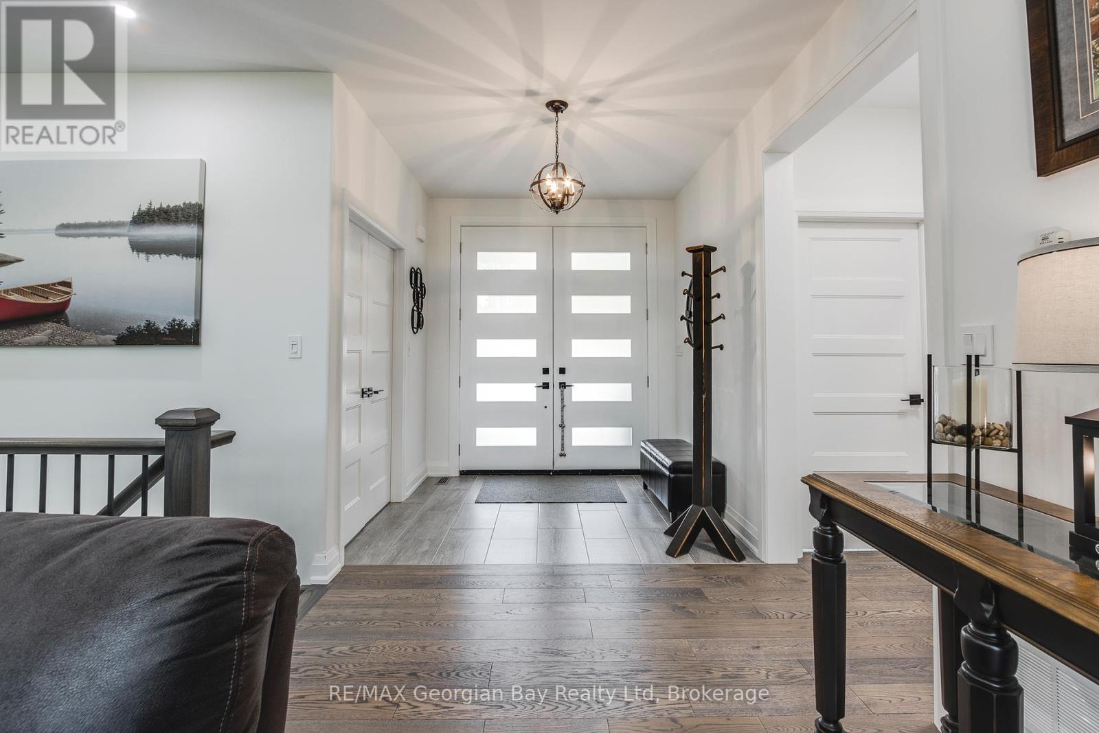 50 Windermere Circle, Tay, ON - Indoor Photo Showing Other Room