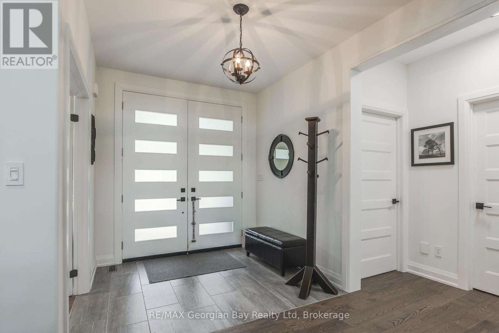 50 Windermere Circle, Tay, ON - Indoor Photo Showing Other Room