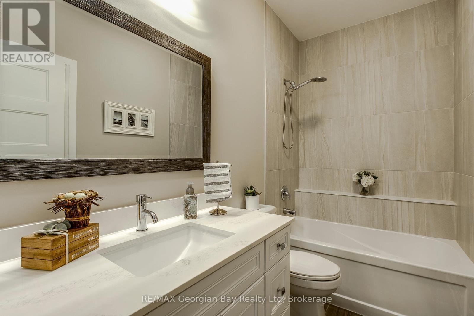 50 Windermere Circle, Tay, ON - Indoor Photo Showing Bathroom