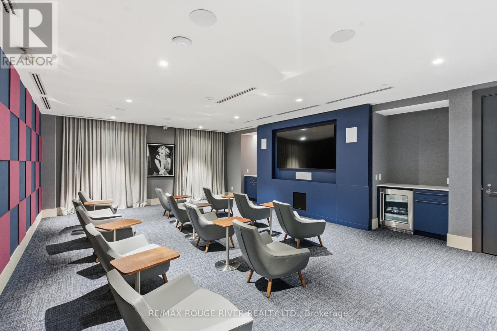 Theatre Room - 2321 - 2545 Simcoe Street N, Oshawa (Windfields), ON - Indoor