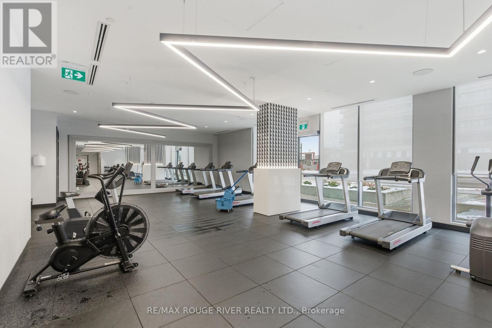 Gym - 2321 - 2545 Simcoe Street N, Oshawa (Windfields), ON - Indoor Photo Showing Gym Room