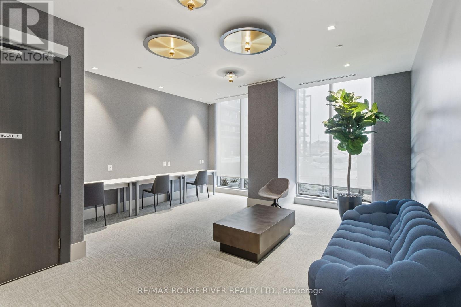 Co Working Room - 2321 - 2545 Simcoe Street N, Oshawa (Windfields), ON - Indoor