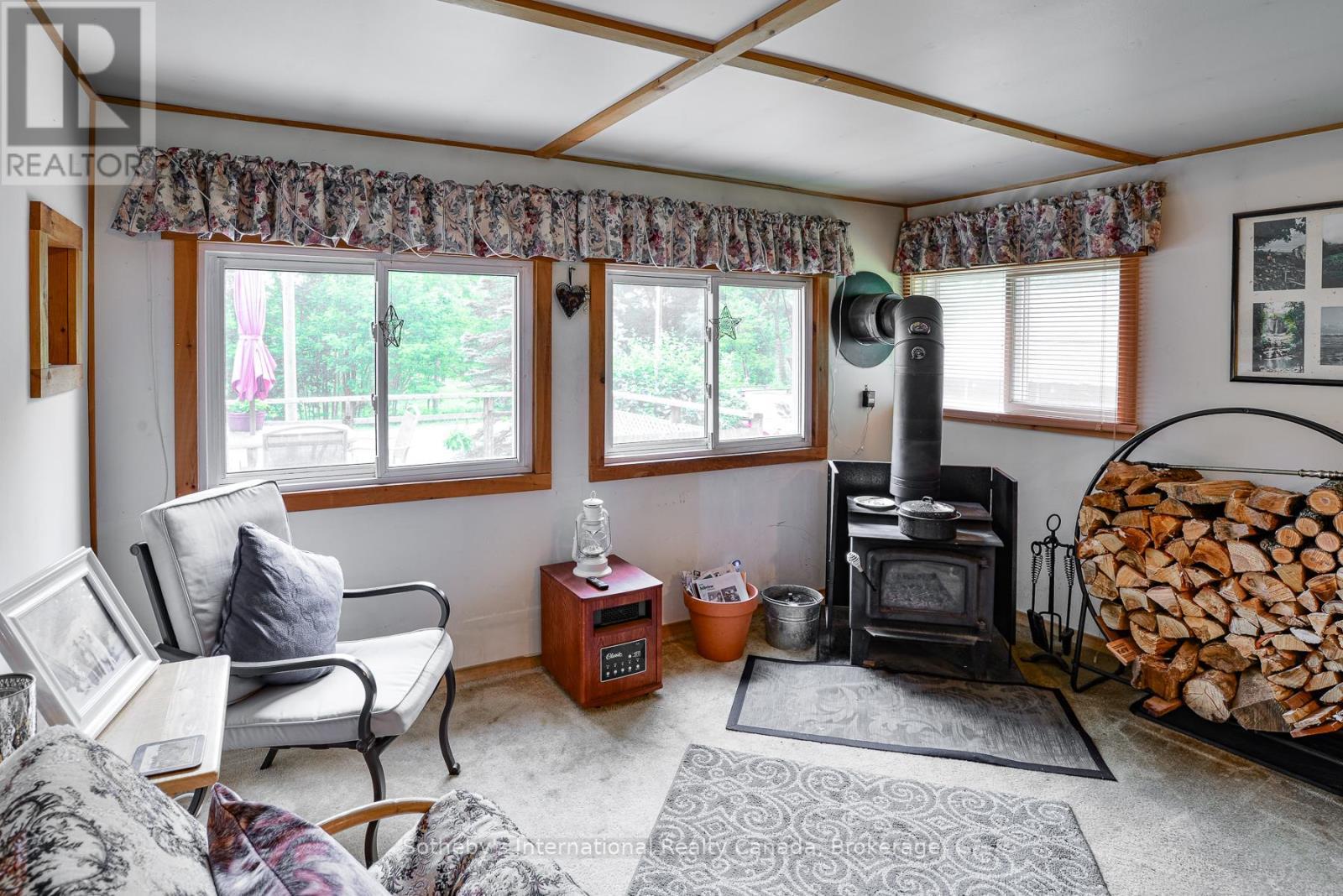 1079 Hewlitt Road, Muskoka Lakes (Monck (Muskoka Lakes)), ON - Indoor