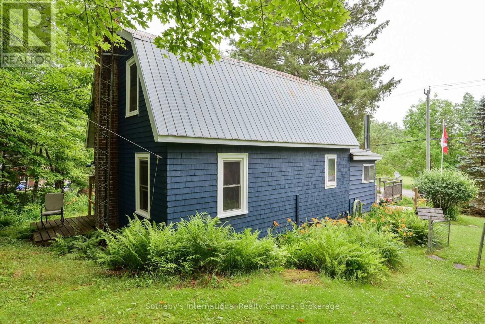 1079 Hewlitt Road, Muskoka Lakes (Monck (Muskoka Lakes)), ON - Outdoor