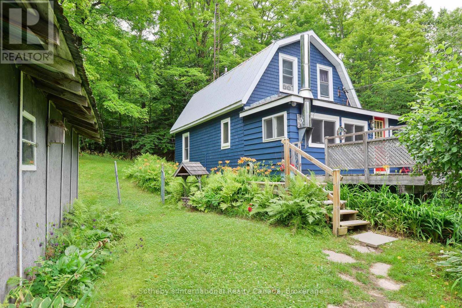 1079 Hewlitt Road, Muskoka Lakes (Monck (Muskoka Lakes)), ON - Outdoor