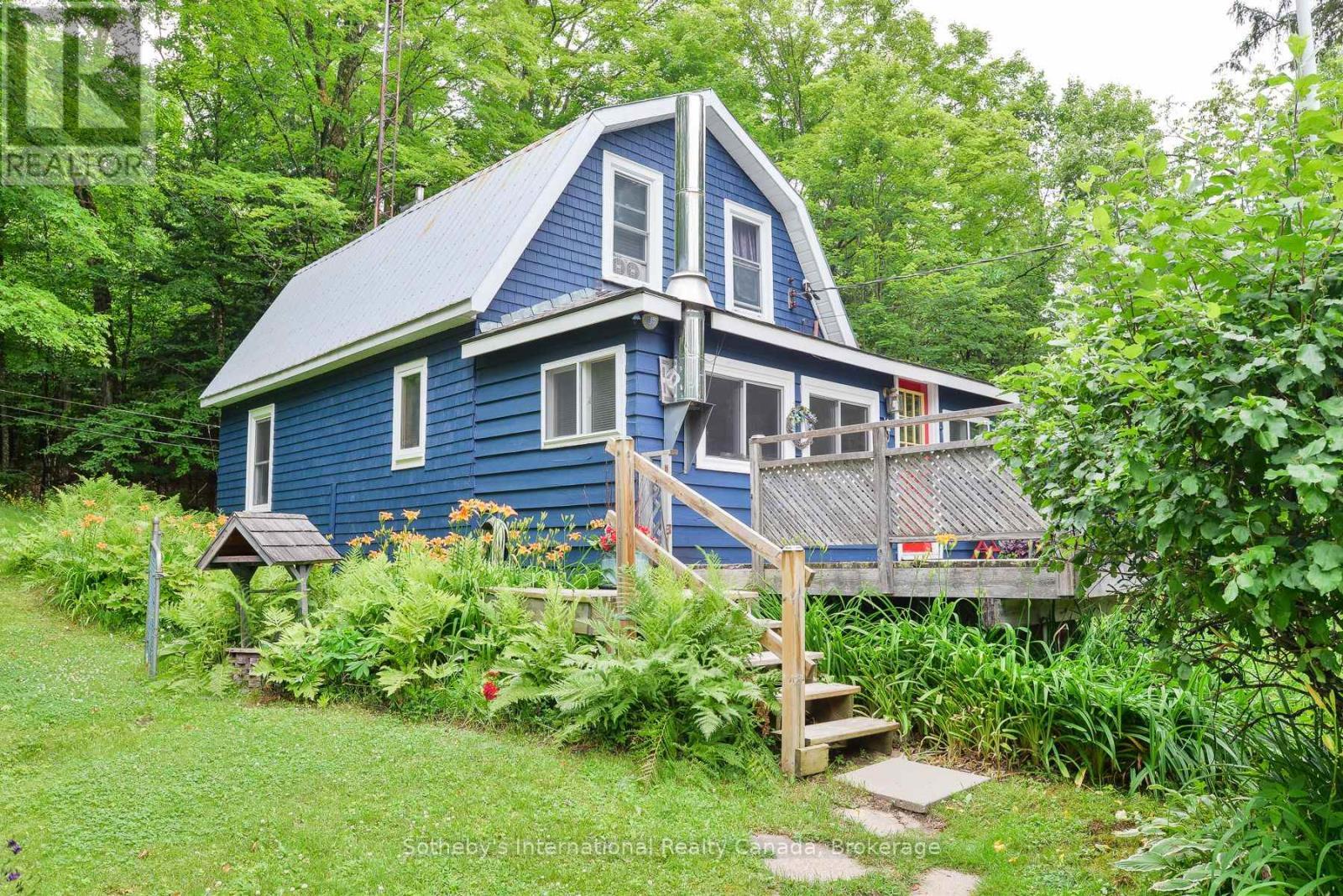 1079 Hewlitt Road, Muskoka Lakes (Monck (Muskoka Lakes)), ON - Outdoor