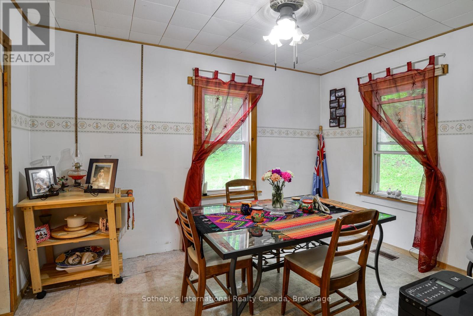 Dining room. - 1079 Hewlitt Road, Muskoka Lakes (Monck (Muskoka Lakes)), ON - Indoor