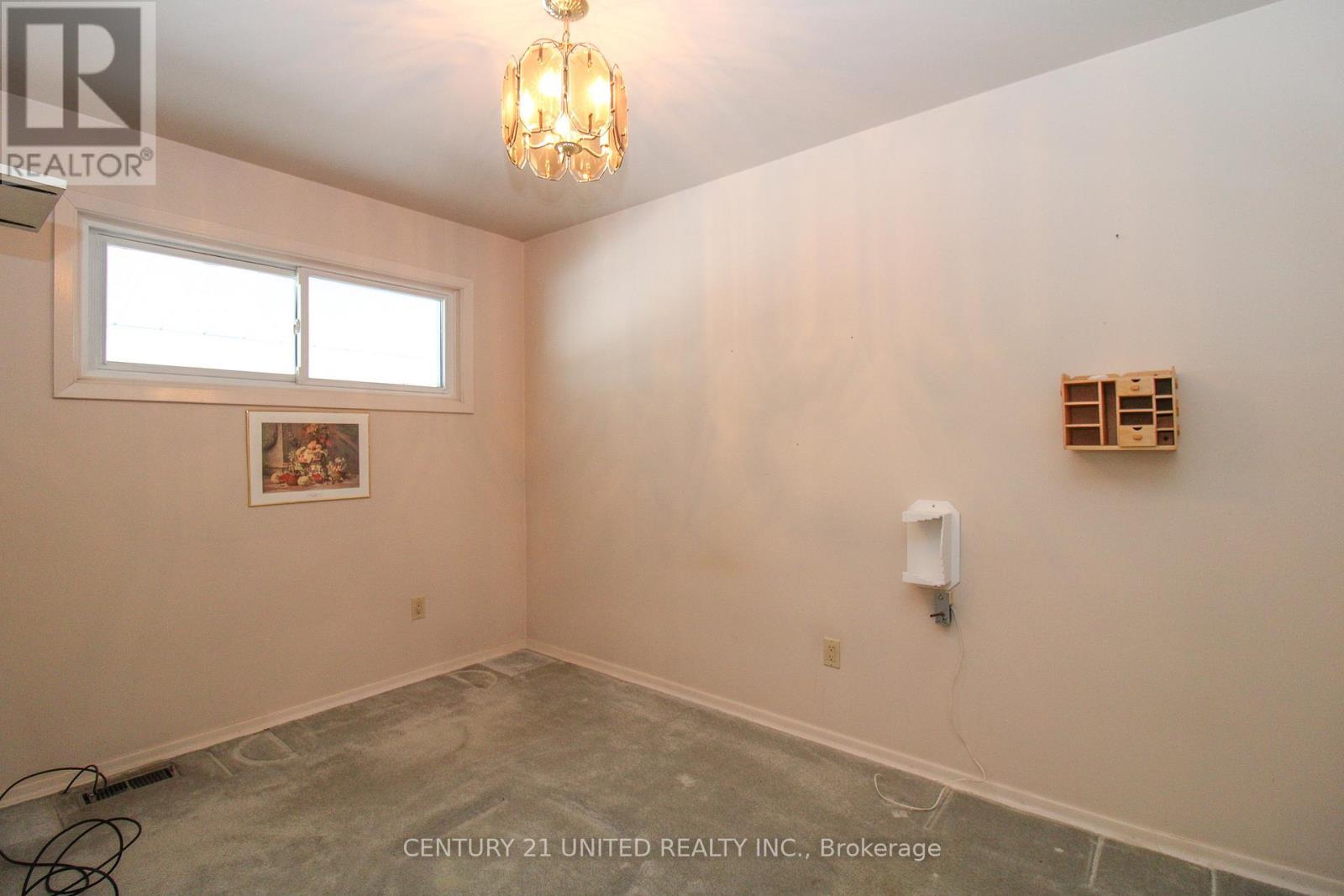 636 Cameron Street, Peterborough (Otonabee Ward 1), ON - Indoor Photo Showing Other Room