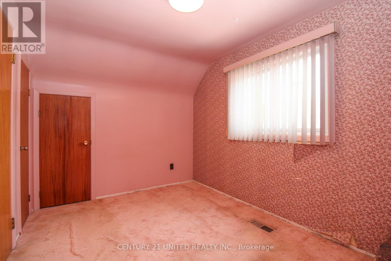 636 Cameron Street, Peterborough (Otonabee Ward 1), ON - Indoor Photo Showing Other Room