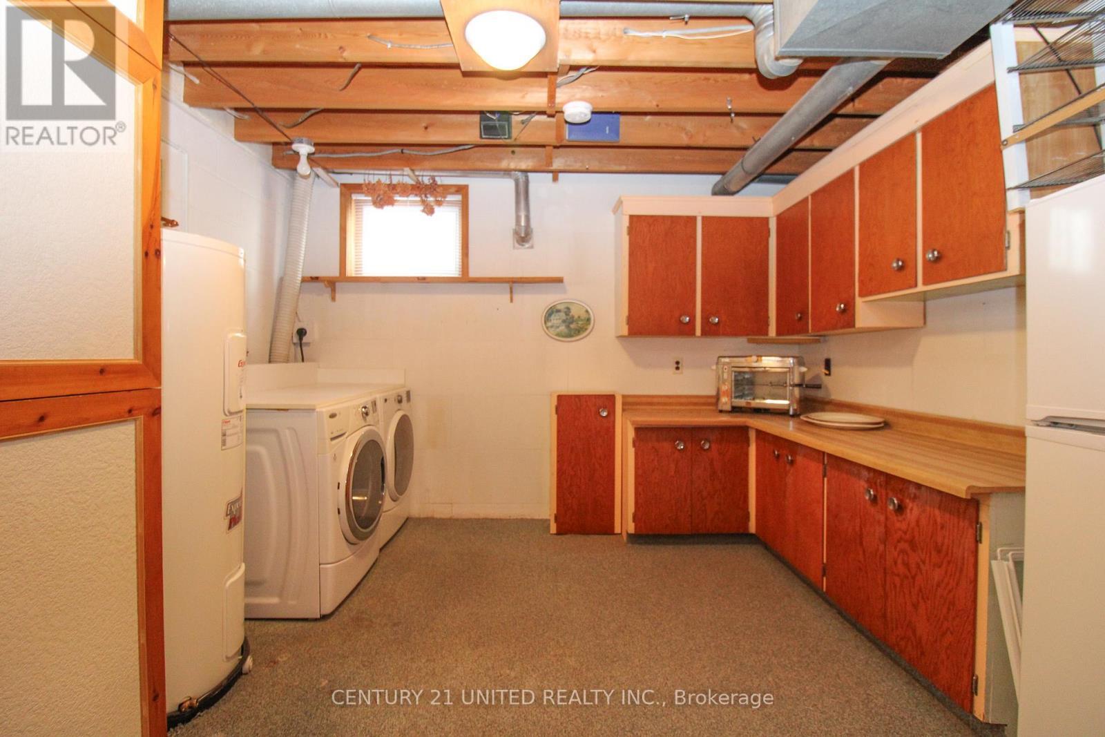 636 Cameron Street, Peterborough (Otonabee Ward 1), ON - Indoor Photo Showing Laundry Room