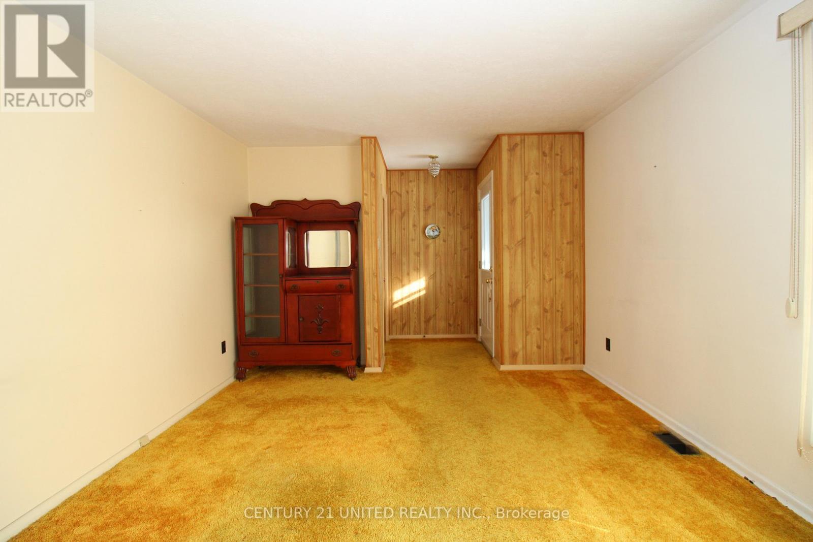 636 Cameron Street, Peterborough (Otonabee Ward 1), ON - Indoor Photo Showing Other Room