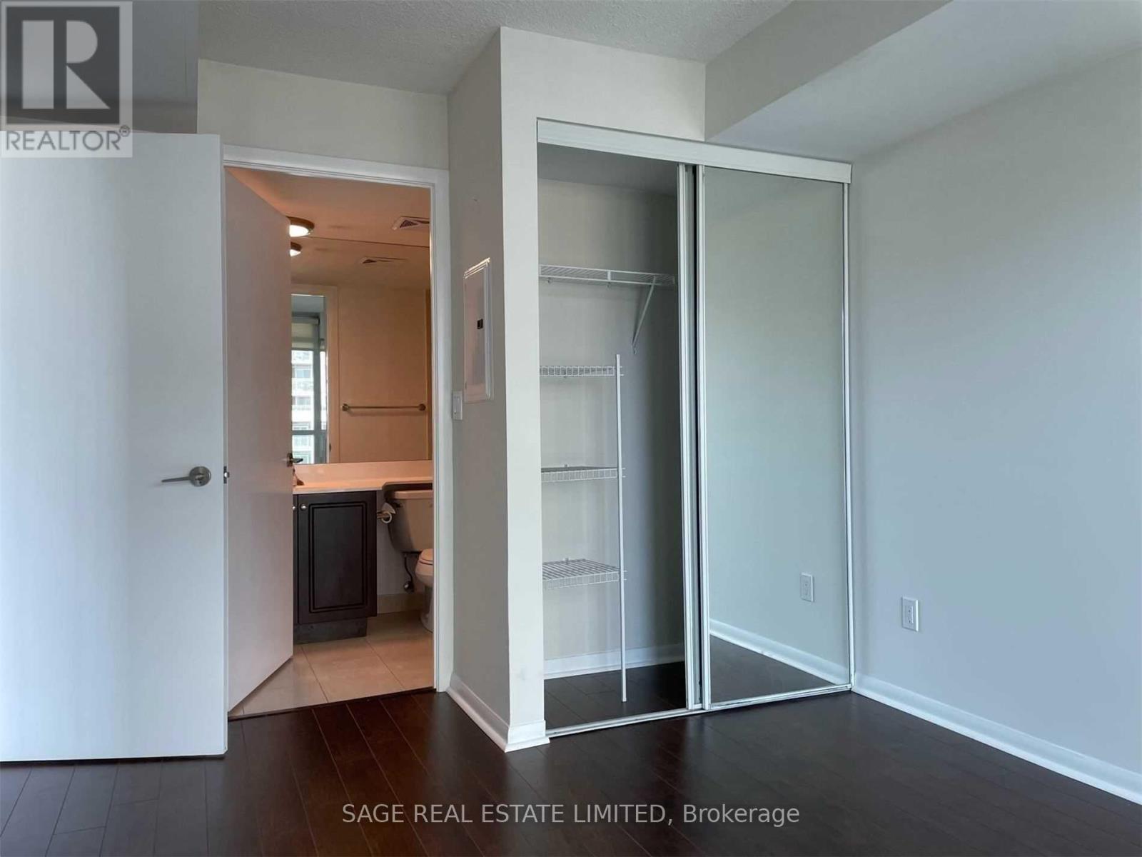 902 - 215 Fort York Boulevard, Toronto, ON - Indoor Photo Showing Other Room