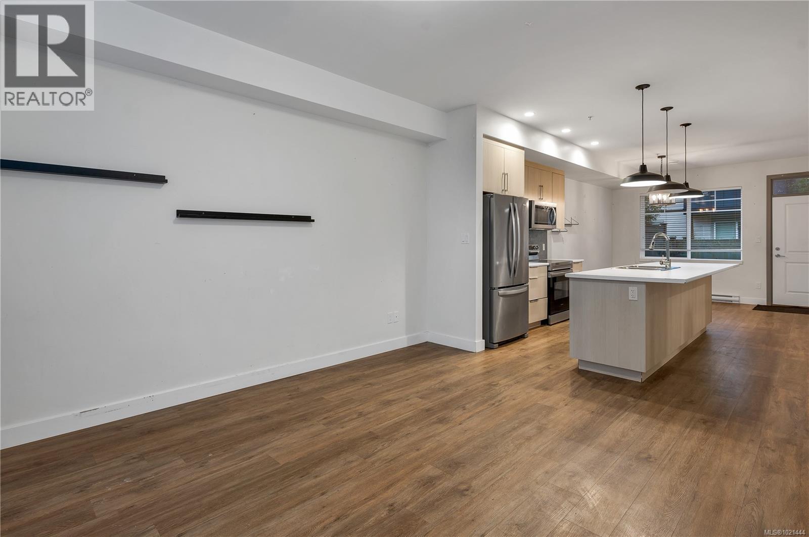 4 796 Island Hwy S, Campbell River, BC - Indoor Photo Showing Kitchen