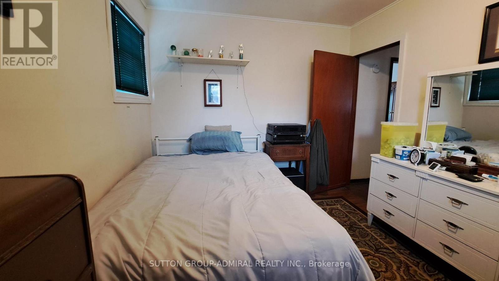 6319 Atlee Street, Niagara Falls, ON - Indoor Photo Showing Bedroom
