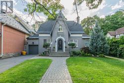 60 GOULBURN AVENUE Ottawa, ON K1N 8C8