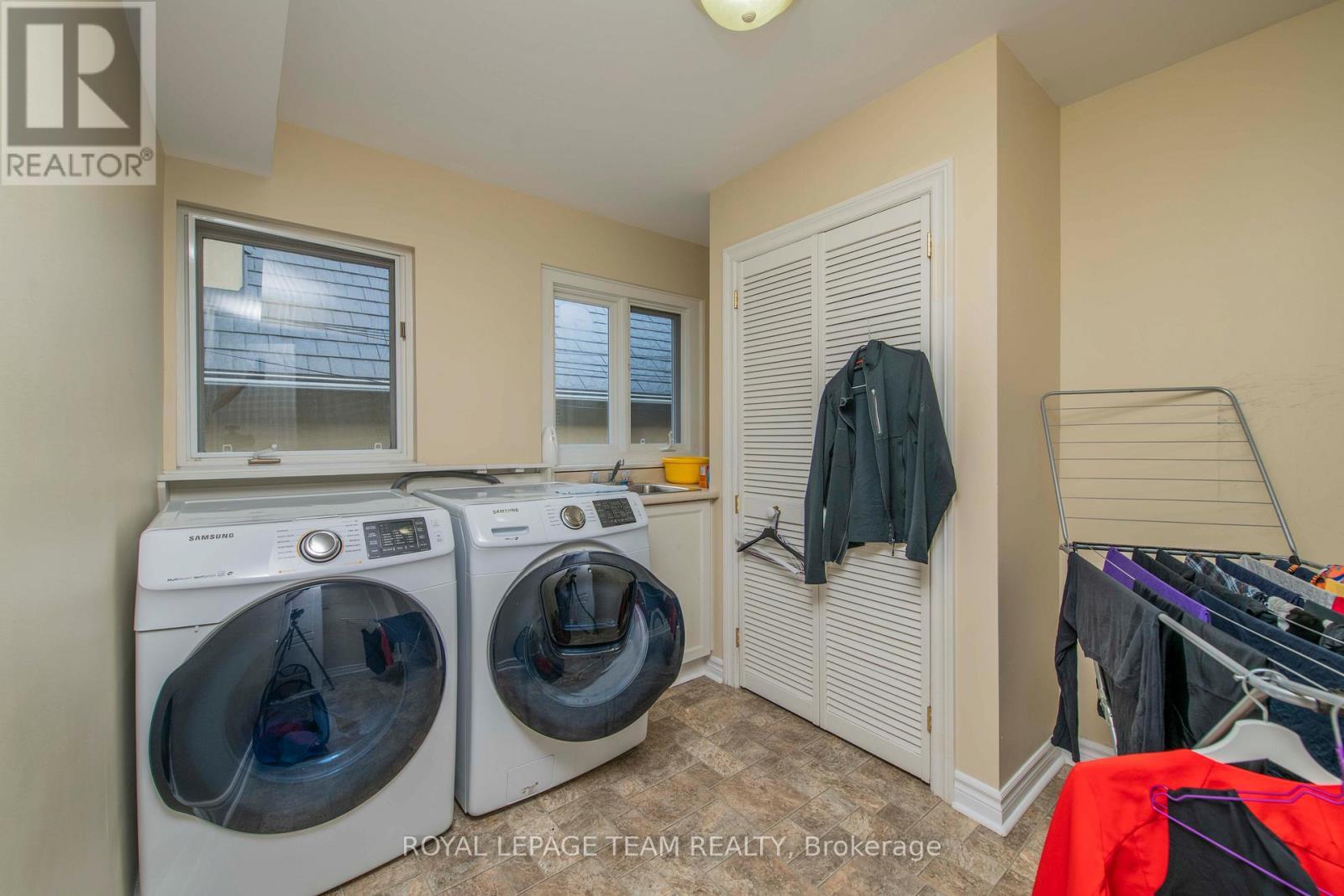 60 Goulburn Avenue, Ottawa, ON - Indoor Photo Showing Laundry Room