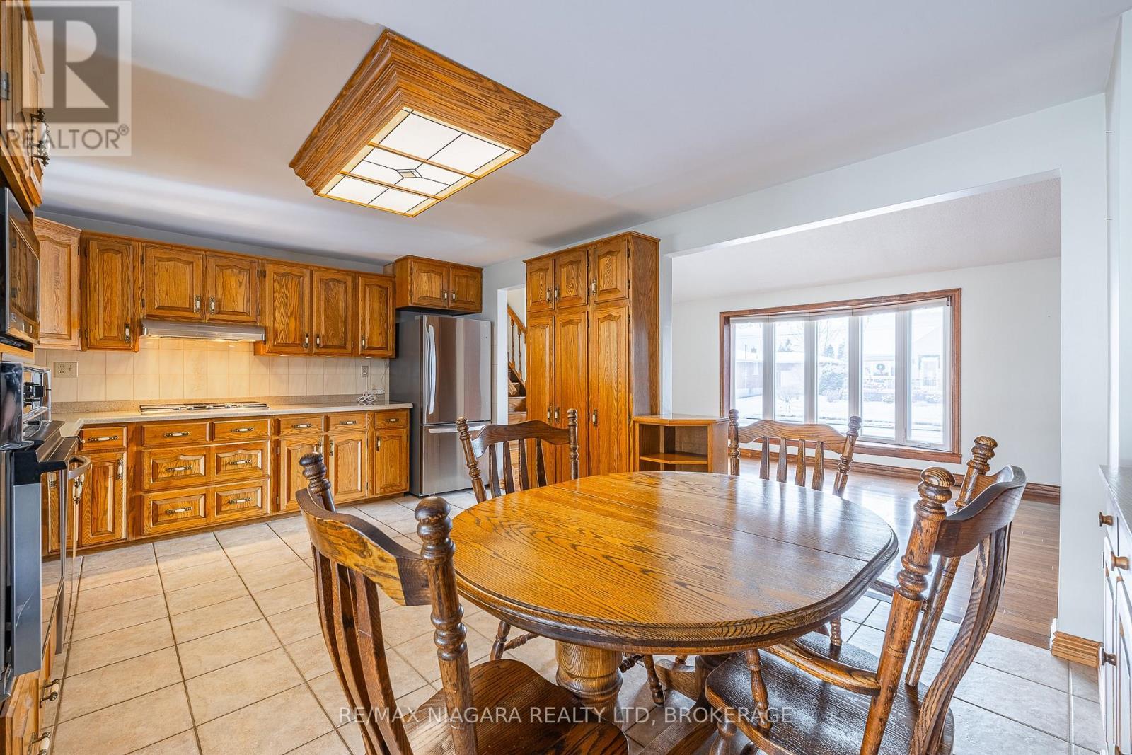 5923 Keith Street, Niagara Falls (Church'S Lane), ON - Indoor Photo Showing Dining Room
