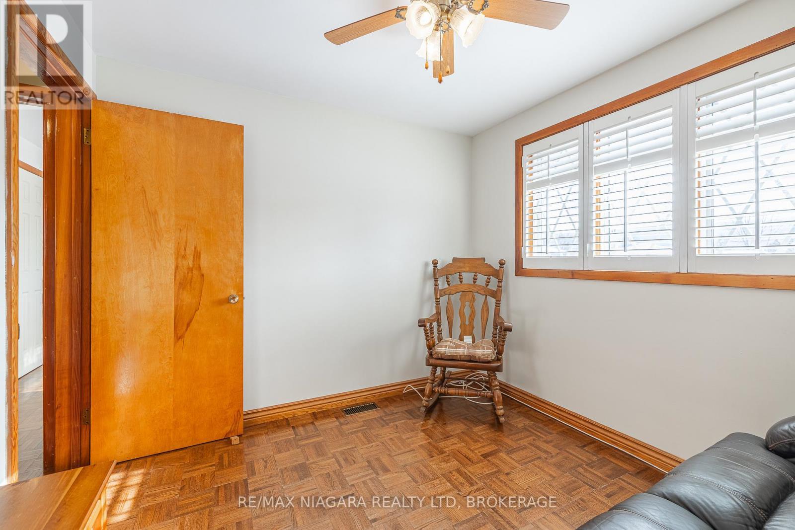 5923 Keith Street, Niagara Falls (Church'S Lane), ON - Indoor Photo Showing Other Room