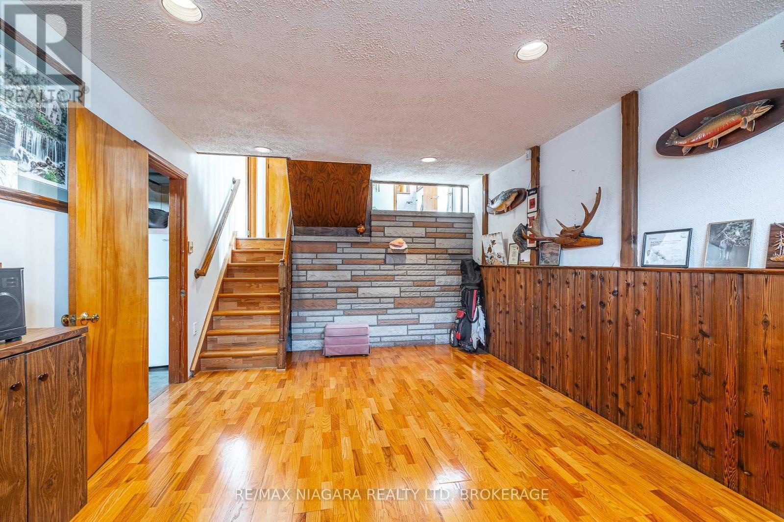 5923 Keith Street, Niagara Falls (Church'S Lane), ON - Indoor Photo Showing Other Room