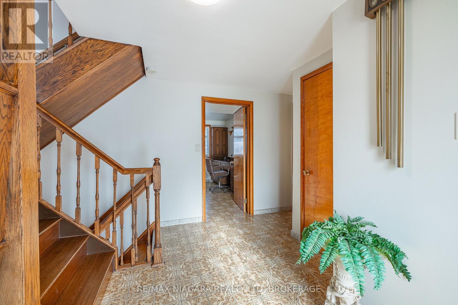 5923 Keith Street, Niagara Falls (Church'S Lane), ON - Indoor Photo Showing Other Room