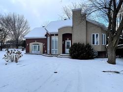52 Rue Ross Saint-Jean-Sur-Richelieu, QC J2W 2B5