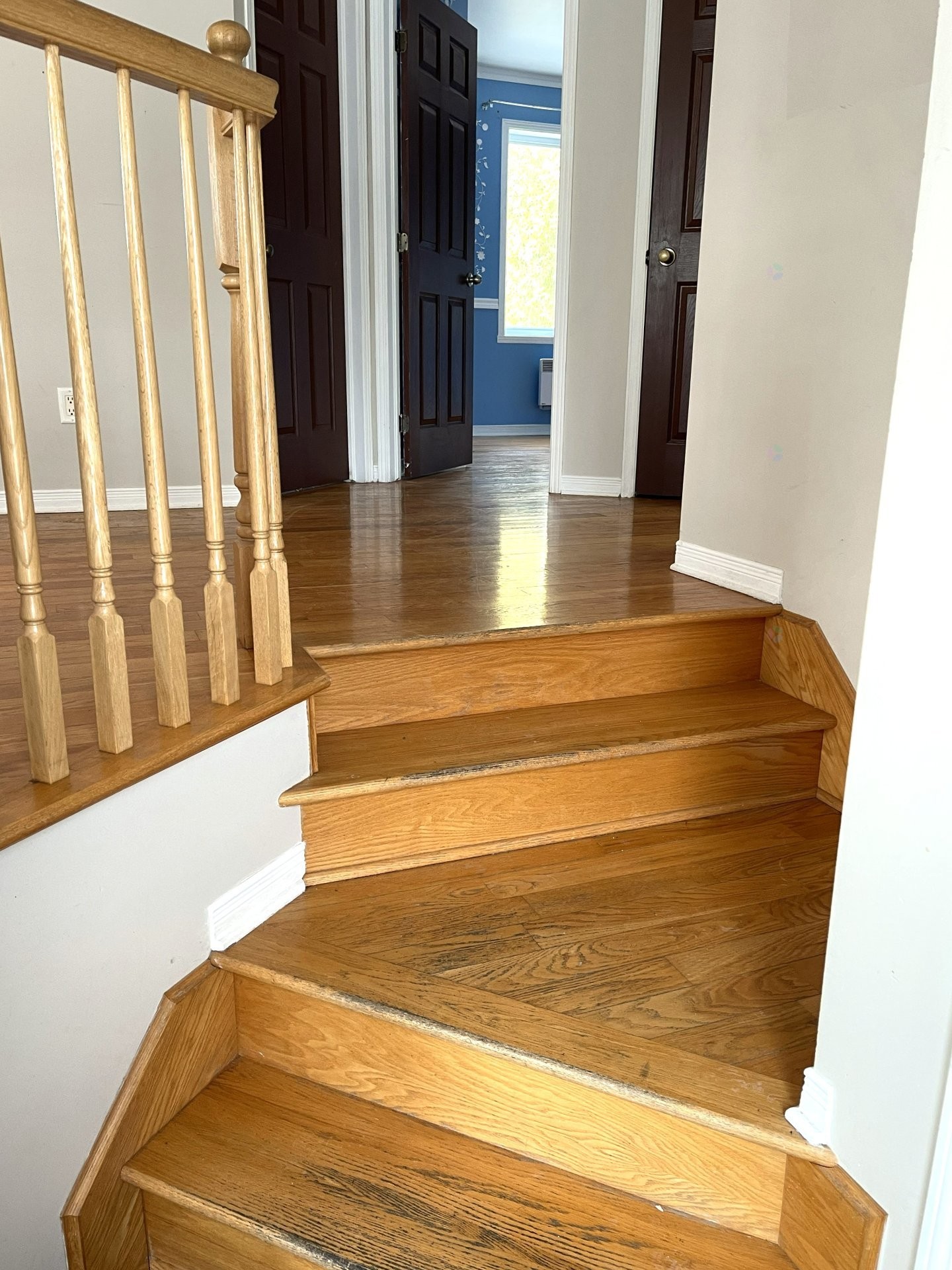 Escalier - 52 Rue Ross, Saint-Jean-Sur-Richelieu, QC - Indoor Photo Showing Other Room