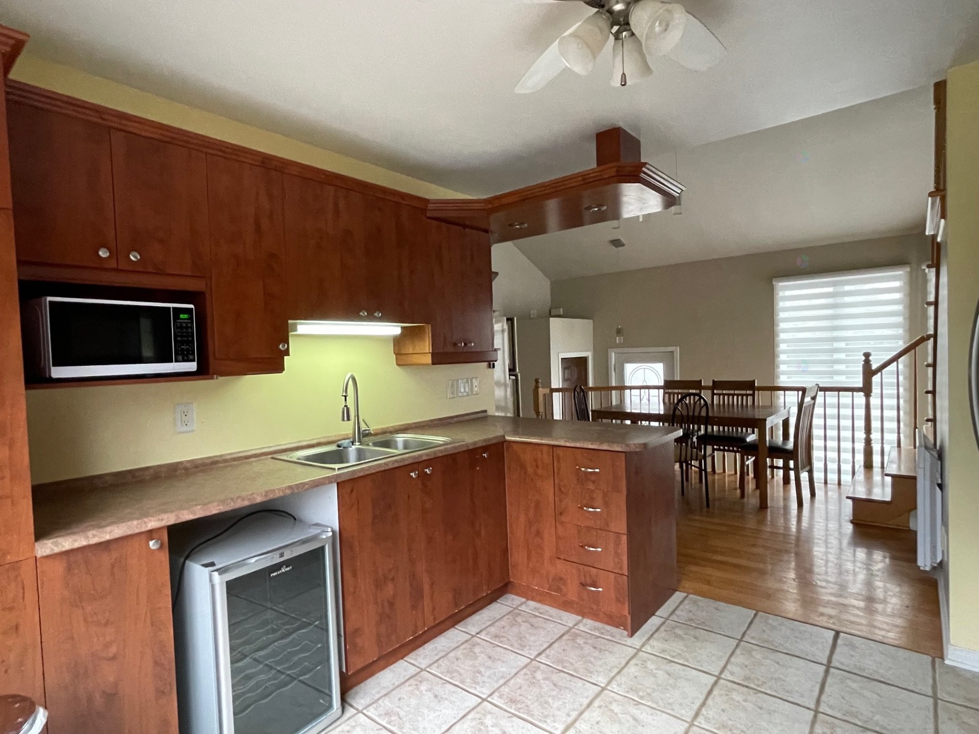 Cuisine - 52 Rue Ross, Saint-Jean-Sur-Richelieu, QC - Indoor Photo Showing Kitchen With Double Sink