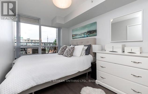 741 - 68 Abell Street, Toronto, ON - Indoor Photo Showing Bedroom