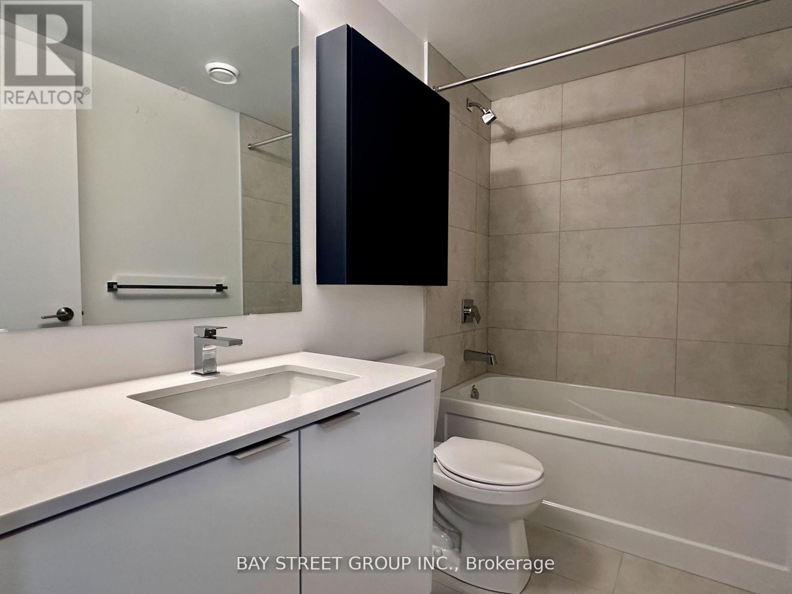 1101 - 8 Tippett Road, Toronto, ON - Indoor Photo Showing Bathroom