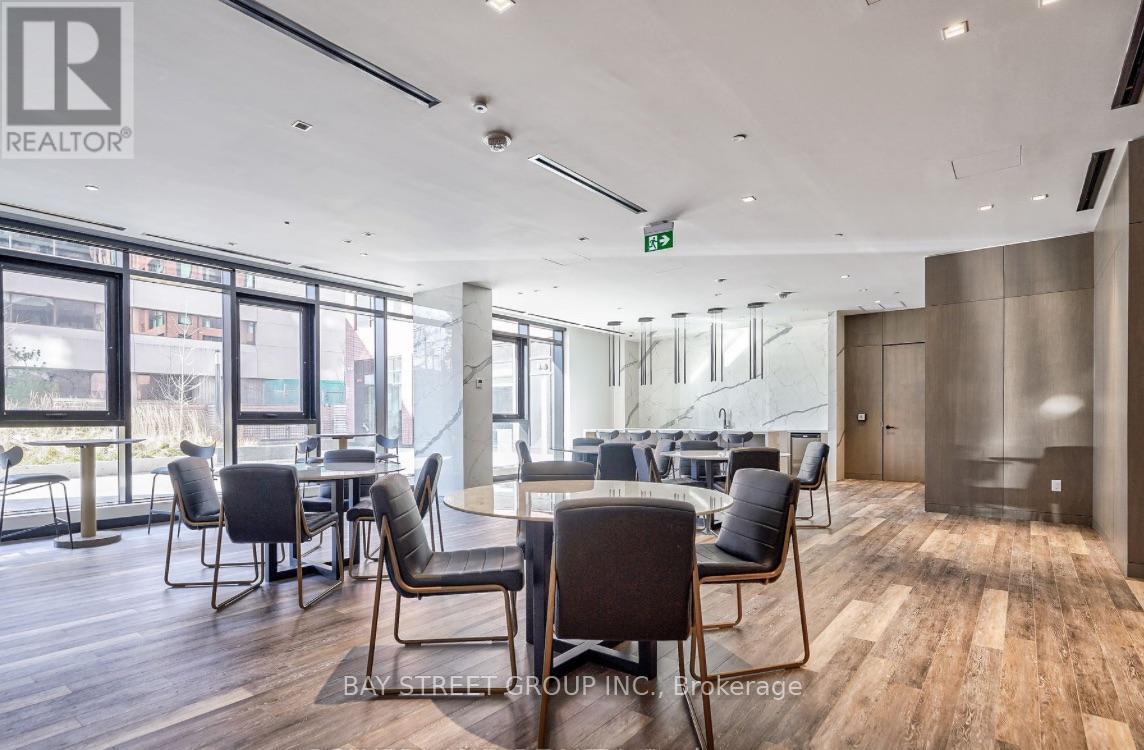 1101 - 8 Tippett Road, Toronto, ON - Indoor Photo Showing Dining Room