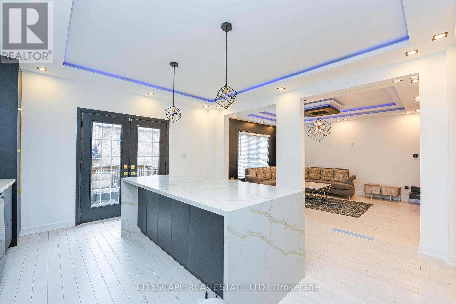 4637 James Austin Drive, Mississauga, ON - Indoor Photo Showing Kitchen