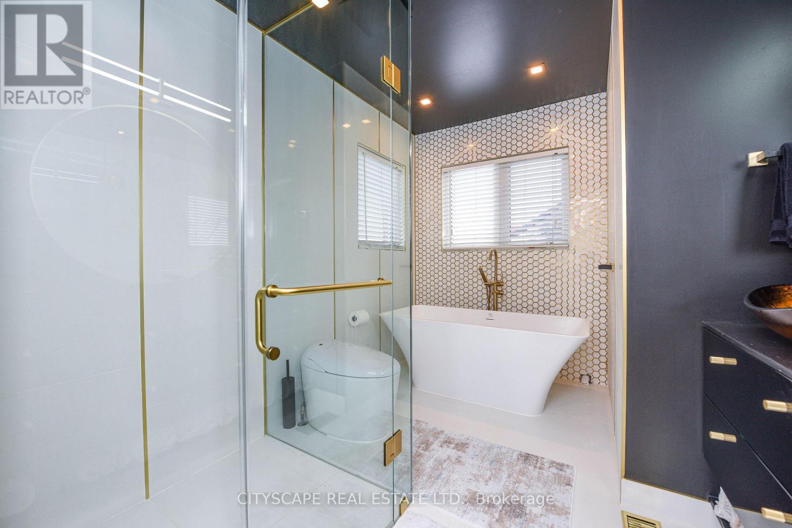 4637 James Austin Drive, Mississauga, ON - Indoor Photo Showing Bathroom