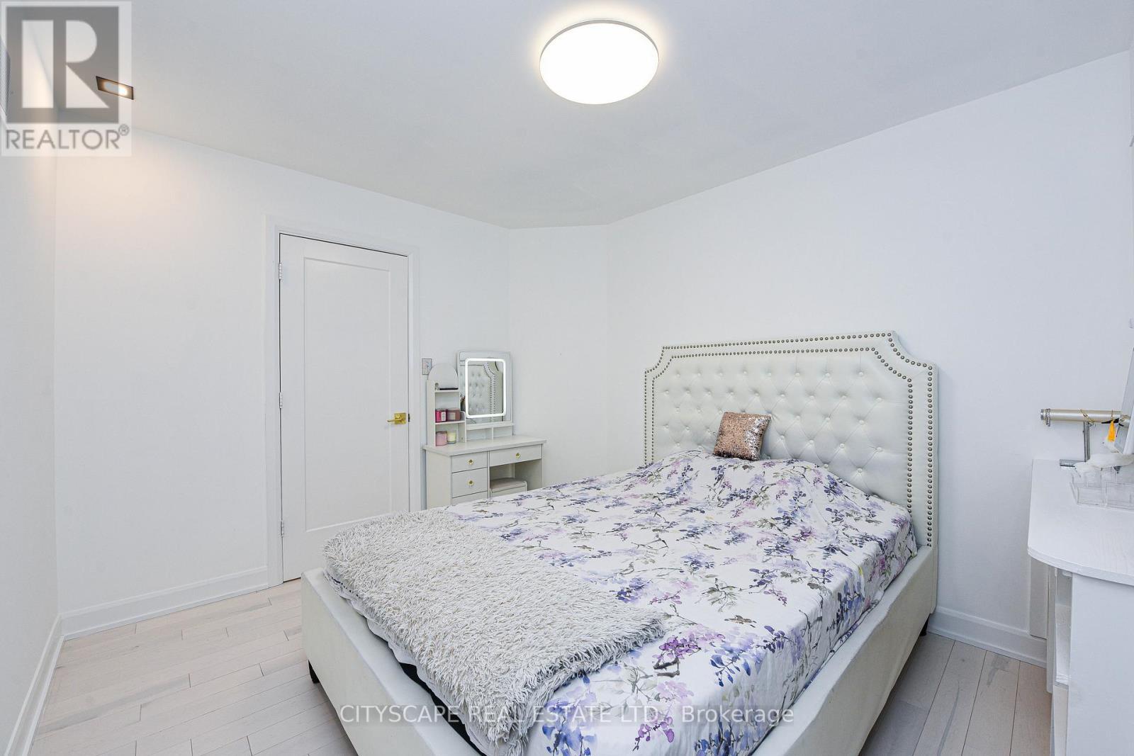 4637 James Austin Drive, Mississauga, ON - Indoor Photo Showing Bedroom