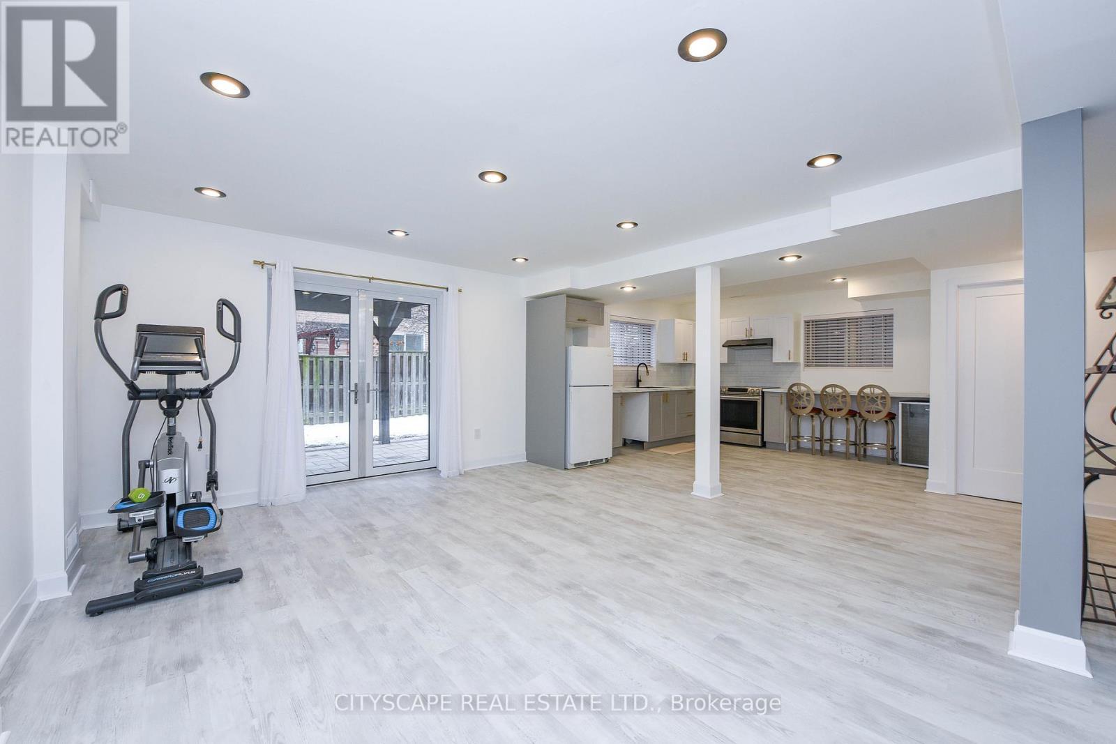 4637 James Austin Drive, Mississauga, ON - Indoor