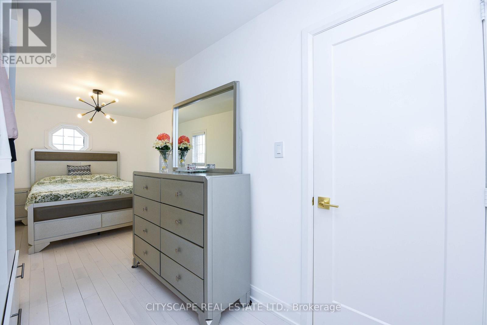 4637 James Austin Drive, Mississauga, ON - Indoor Photo Showing Bedroom