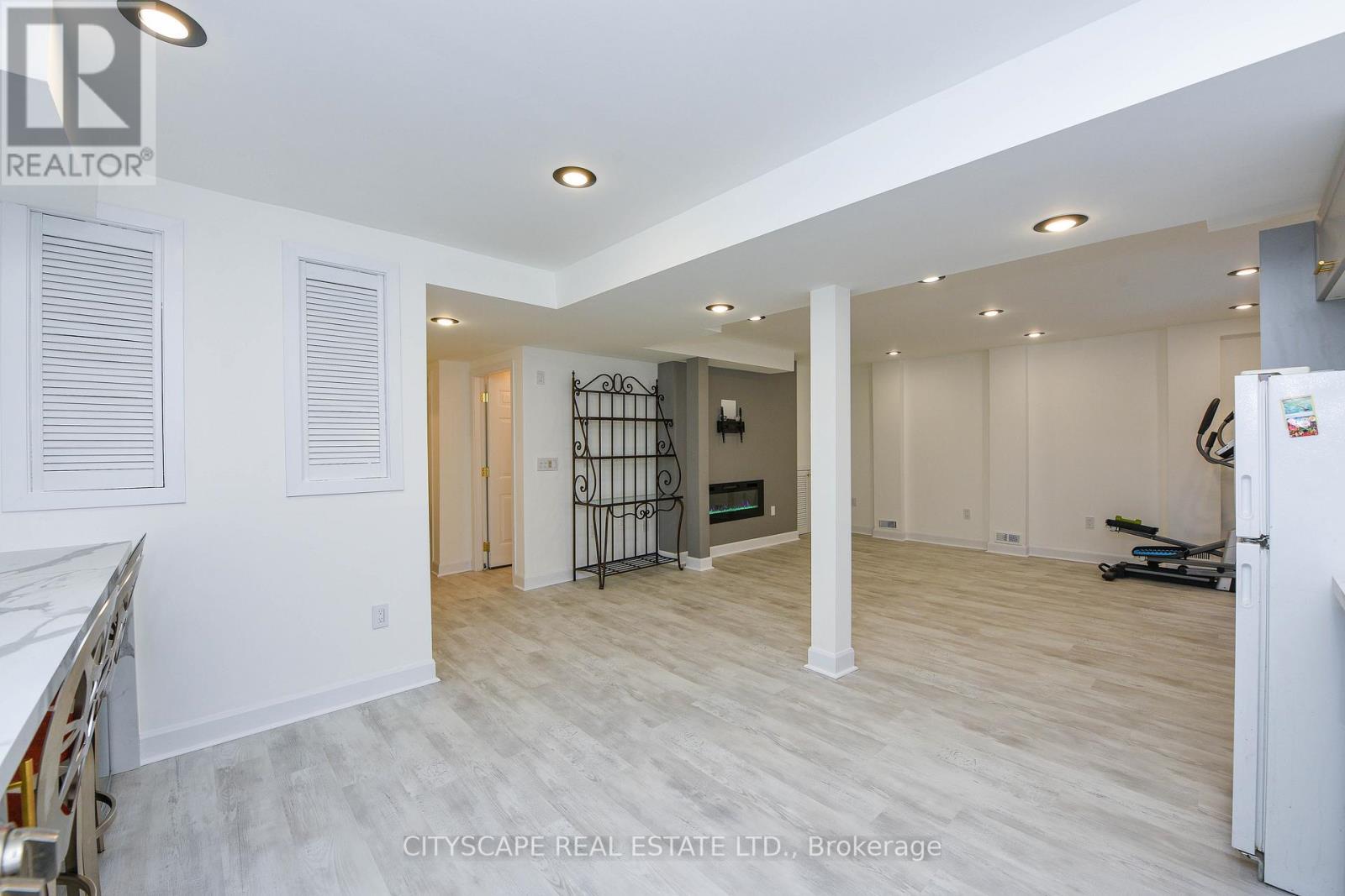 4637 James Austin Drive, Mississauga, ON - Indoor