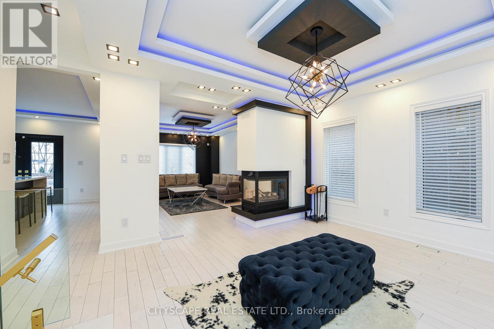 4637 James Austin Drive, Mississauga, ON - Indoor With Fireplace