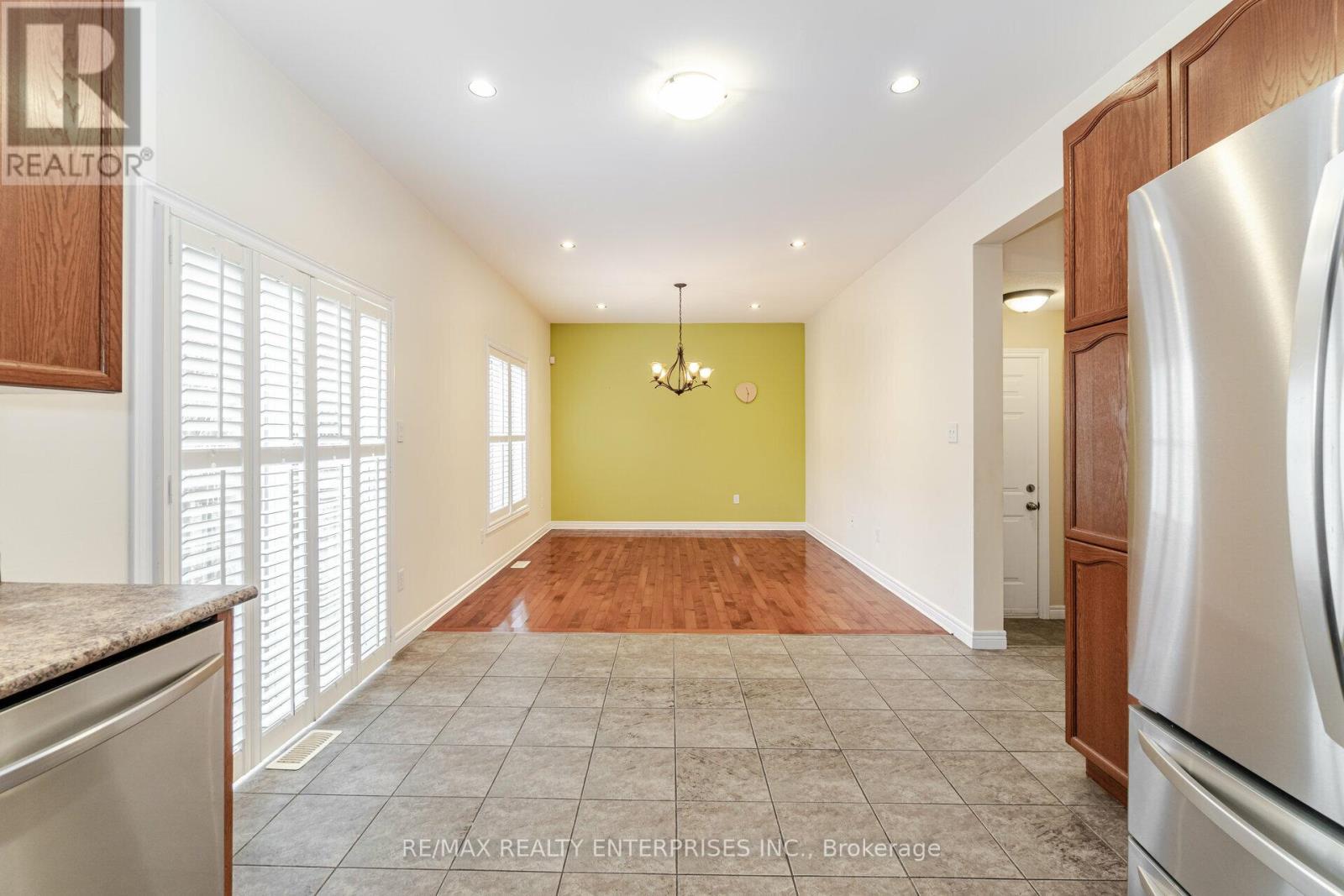 2341 Vanessa Drive, Burlington, ON - Indoor