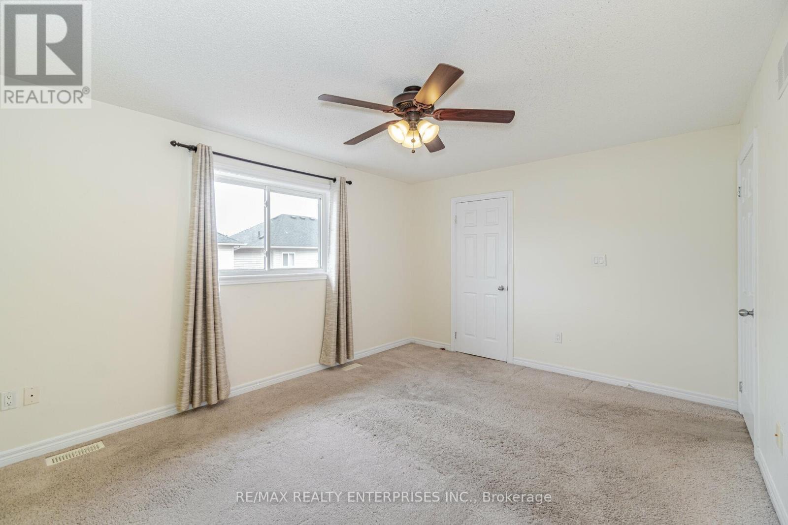 2341 Vanessa Drive, Burlington, ON - Indoor Photo Showing Other Room